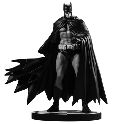 Batman B&W Statues - 1/10 Scale Batman By Lee Weeks